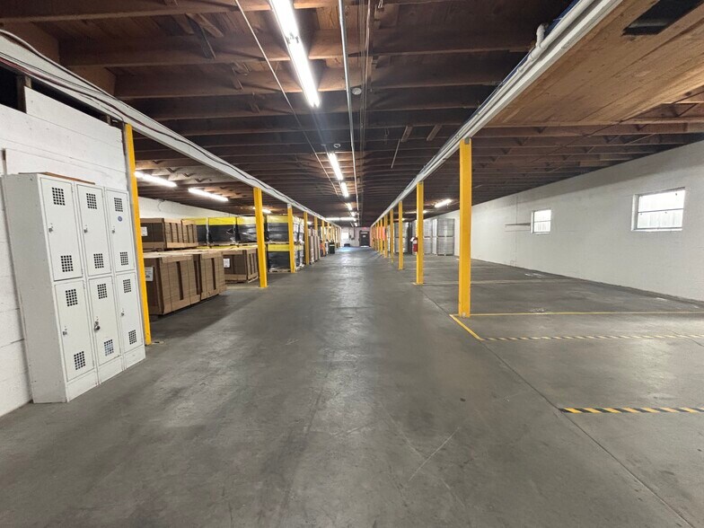 More Photos Of 1811 Florida Ave, Quincy Warehouse For Lease