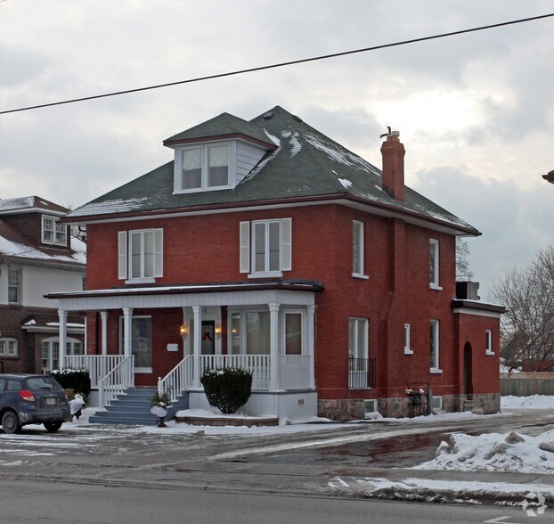 Primary Photo Of 231 King St E, Oshawa Storefront For Sale