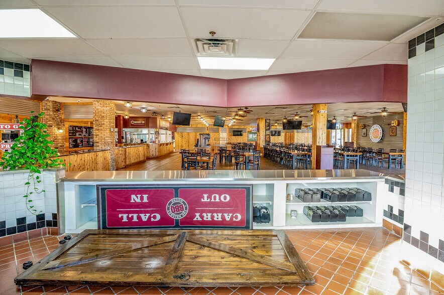 More Photos Of 3301 Cypress Creek Pky, Houston Restaurant For Sale