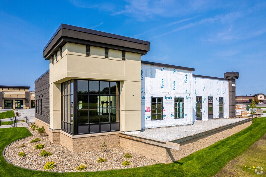 More Photos Of 1510 S Ankeny Blvd, Ankeny Unknown For Lease