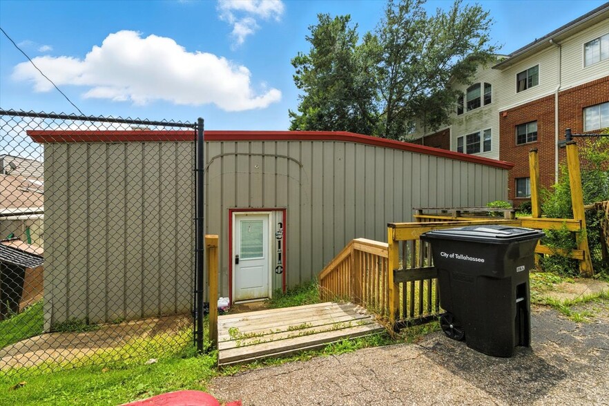 More Photos Of 2122 W Pensacola St, Tallahassee Freestanding For Lease