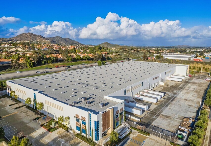 More Photos Of 2565 Sampson Ave, Corona Unknown For Lease