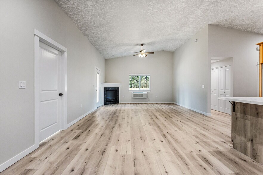 More Photos Of 3631 Green River Rd, Sweet Home Multifamily For Sale