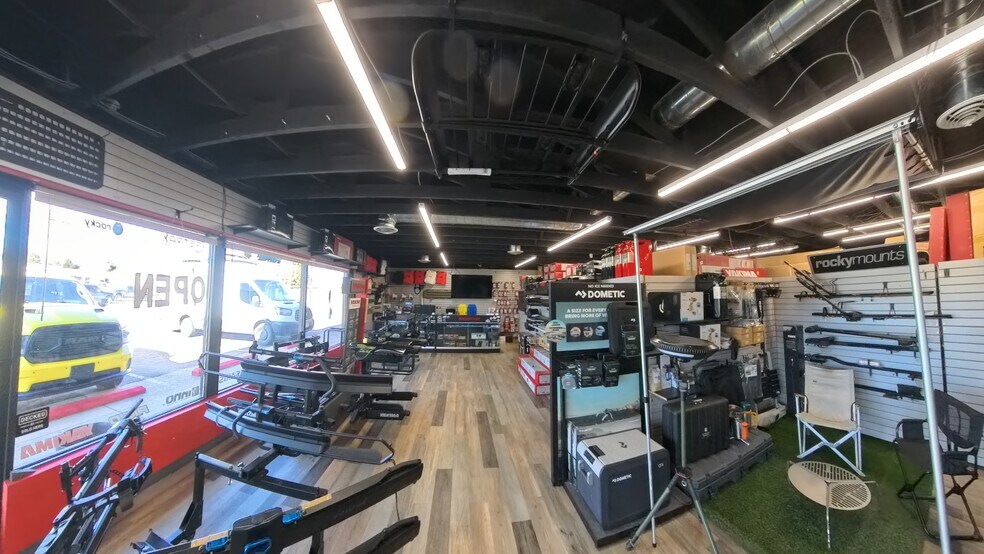 More Photos Of 7560 S University Blvd, Centennial Storefront Retail Office For Sale