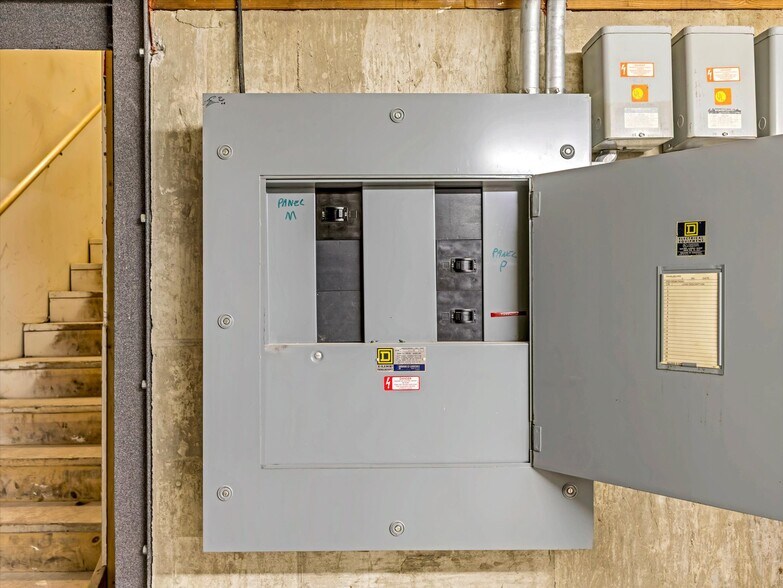 More Photos Of 1355 W 465 S, Orem Manufacturing For Sale