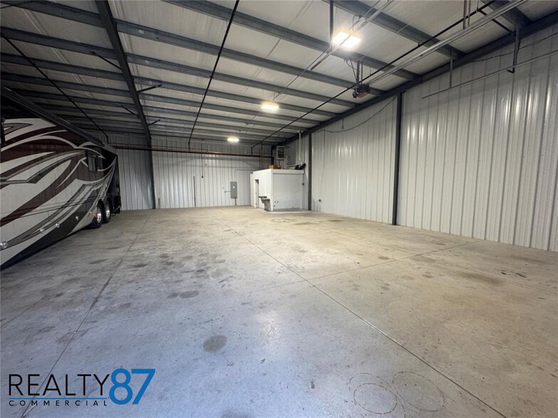 Primary Photo Of 324 44th St, Marion Warehouse For Lease