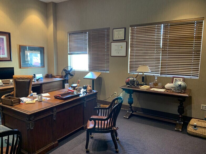 More Photos Of 701 S Howard Ave, Tampa Storefront Retail Office For Lease