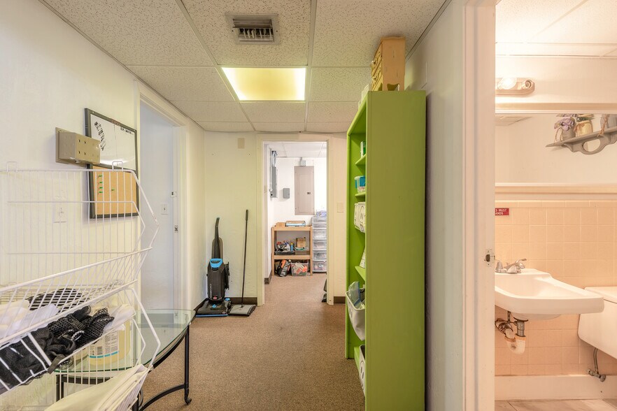 More Photos Of 258 Riverside Dr, Daytona Beach Storefront Retail Office For Sale