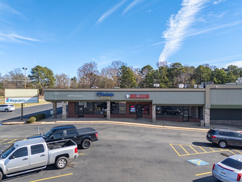 More Photos Of 3000 N Market St, Shreveport General Retail For Sale