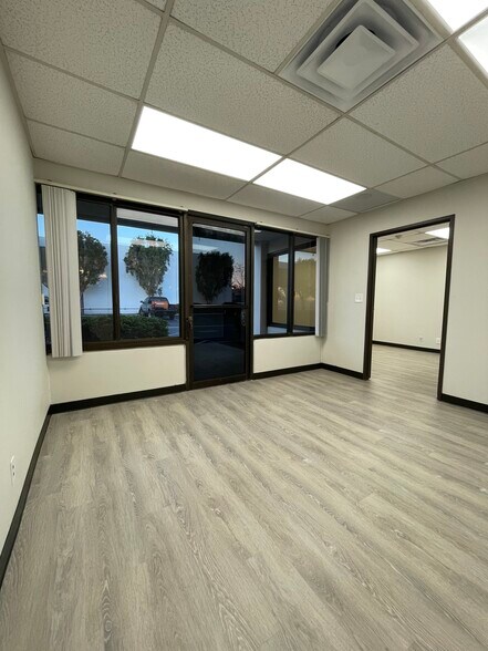 More Photos Of 955-969 N Eckhoff St, Orange Warehouse For Lease