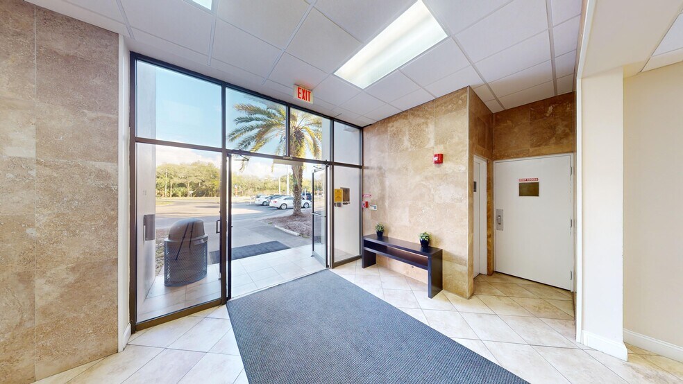More Photos Of 5118 N 56th St, Tampa Office For Lease