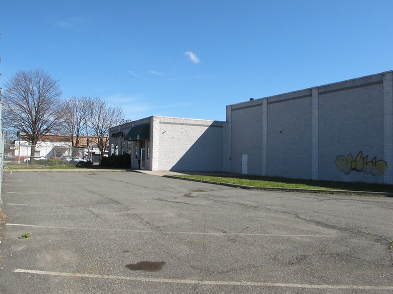 More Photos Of 1108 Zerega Ave, Bronx Service For Lease