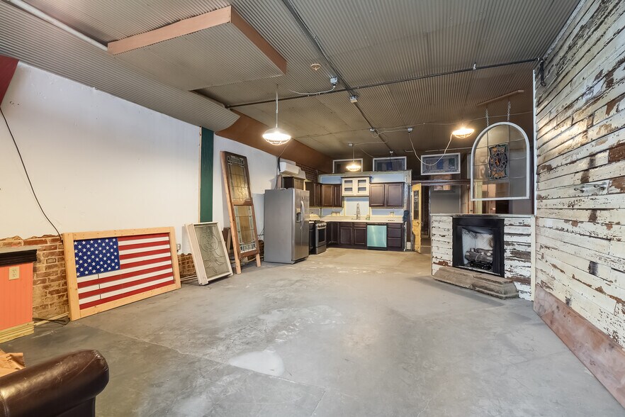 More Photos Of 2557 Broad Ave, Memphis Storefront Retail Office For Sale