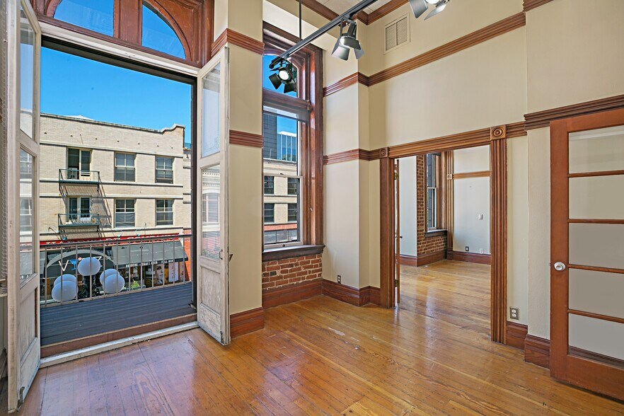 More Photos Of 835-837 5th Ave, San Diego Office For Sale