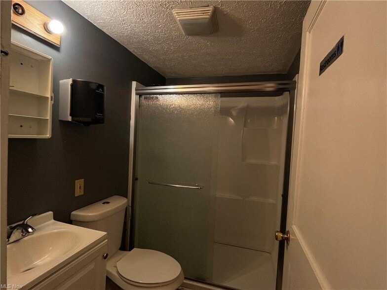 More Photos Of 4125 Station Ave, Ashtabula Shelter For Sale