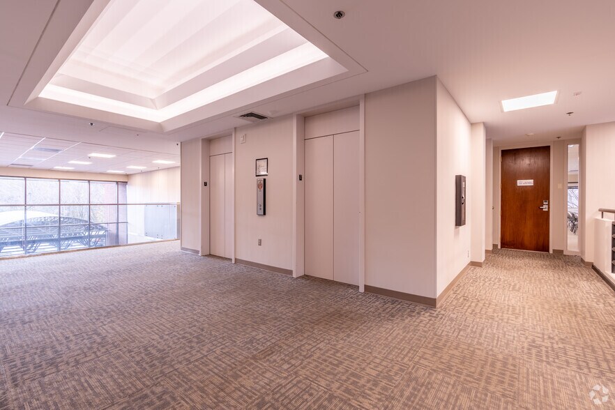 More Photos Of 2809 Emerywood Pky, Richmond Office For Lease