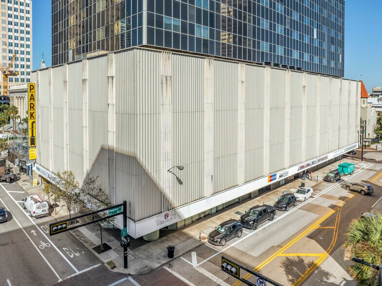 More Photos Of 412 E Madison St, Tampa Office For Sale