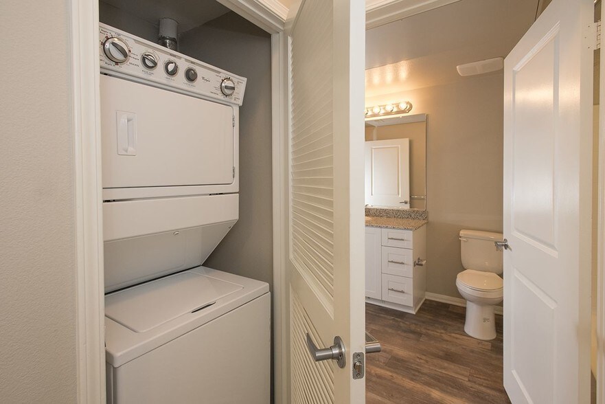 More Photos Of 700 S Myrtle Ave, Monrovia Apartments For Lease