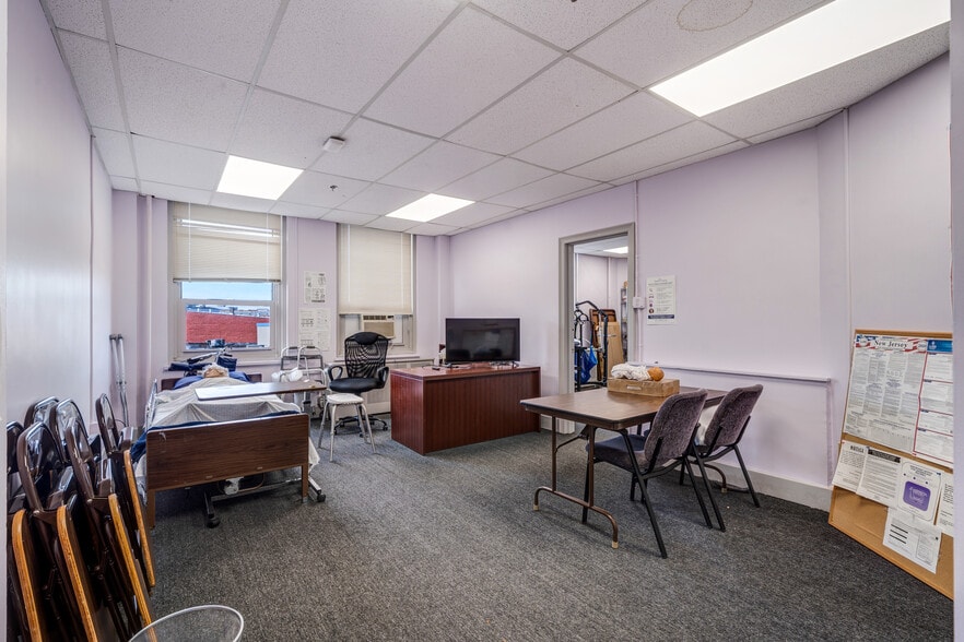 More Photos Of 313 State St, Perth Amboy Office Residential For Lease