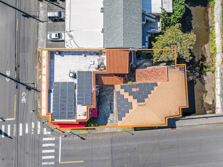 More Photos Of 2845 Lowrey Ave, Honolulu Restaurant For Sale