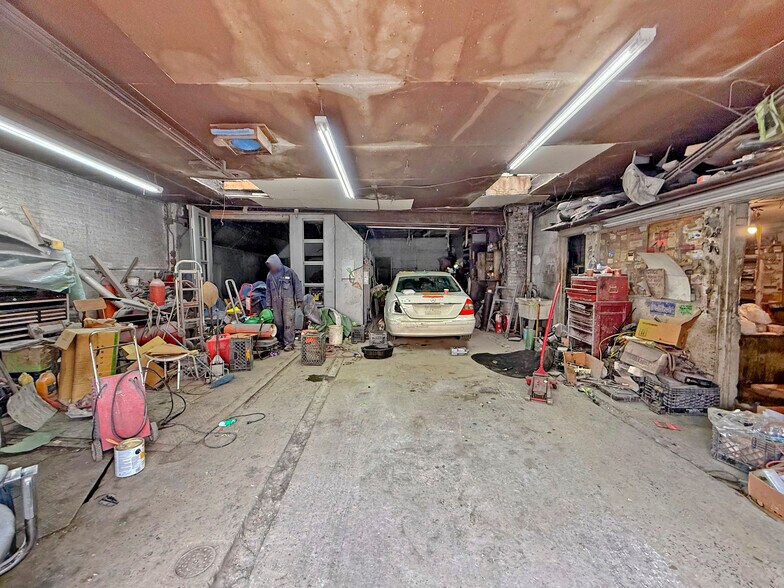 More Photos Of , Brooklyn General Retail For Sale