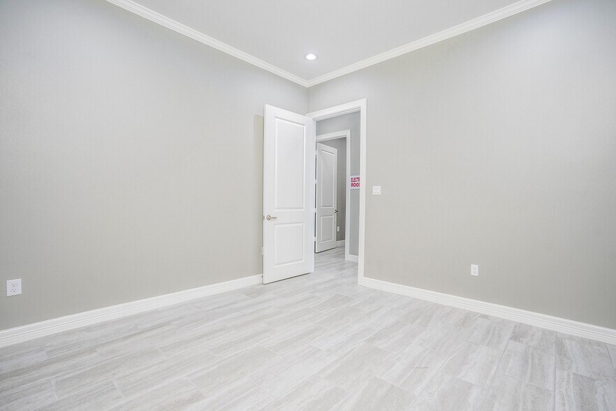 More Photos Of 10401 S Mason Road Building F, Richmond Medical For Sale