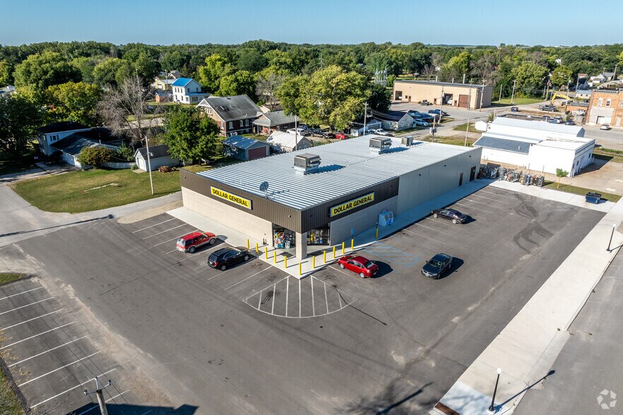 More Photos Of 113 E Main Ave, Rockford Convenience Store For Sale