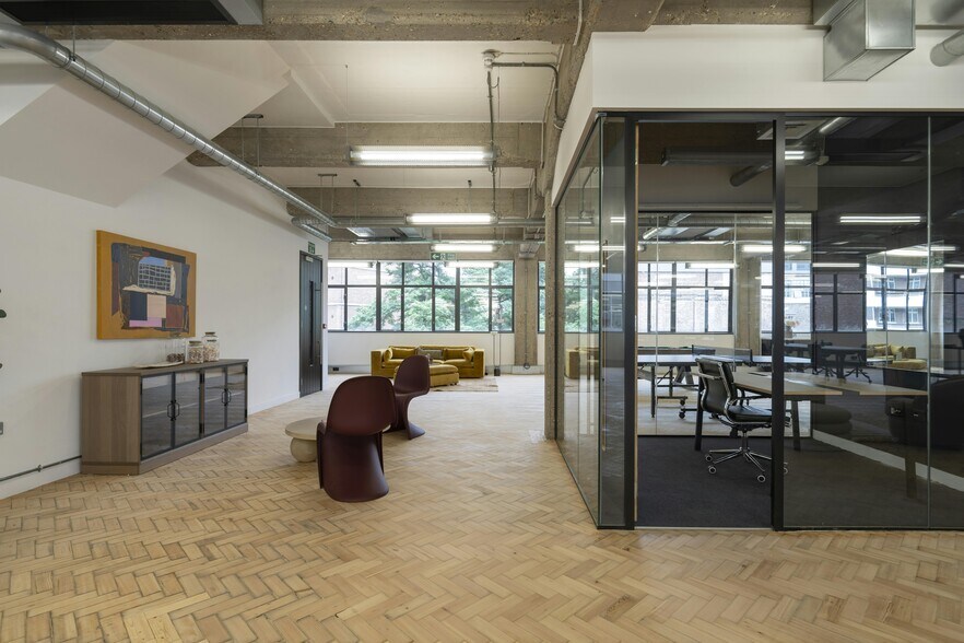More Photos Of 15-27 Gee St, London Office Residential For Lease