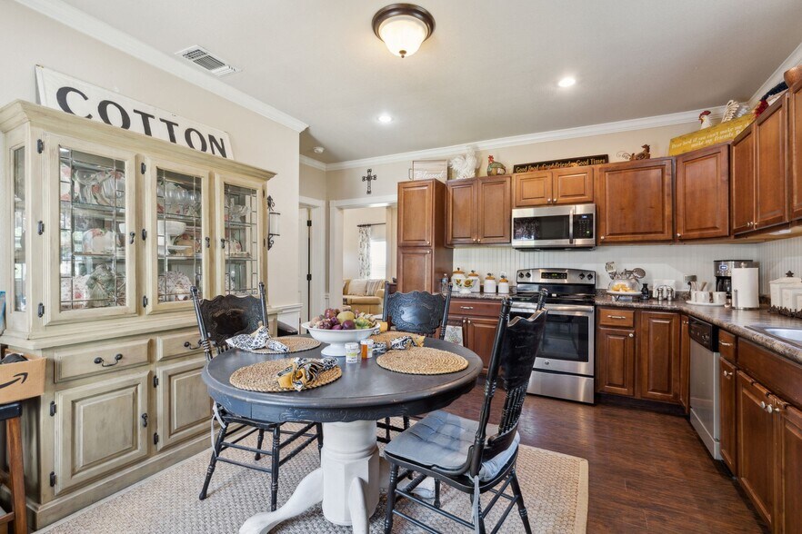 More Photos Of 2301 NE Loop 567, Granbury Land For Sale