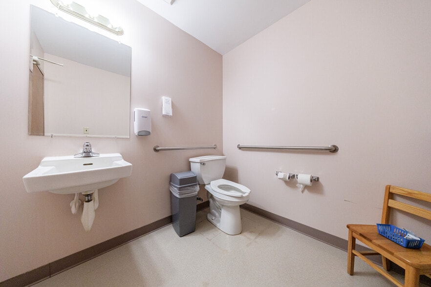 More Photos Of 111 Lee Byrd Rd, Loganville Medical For Sale