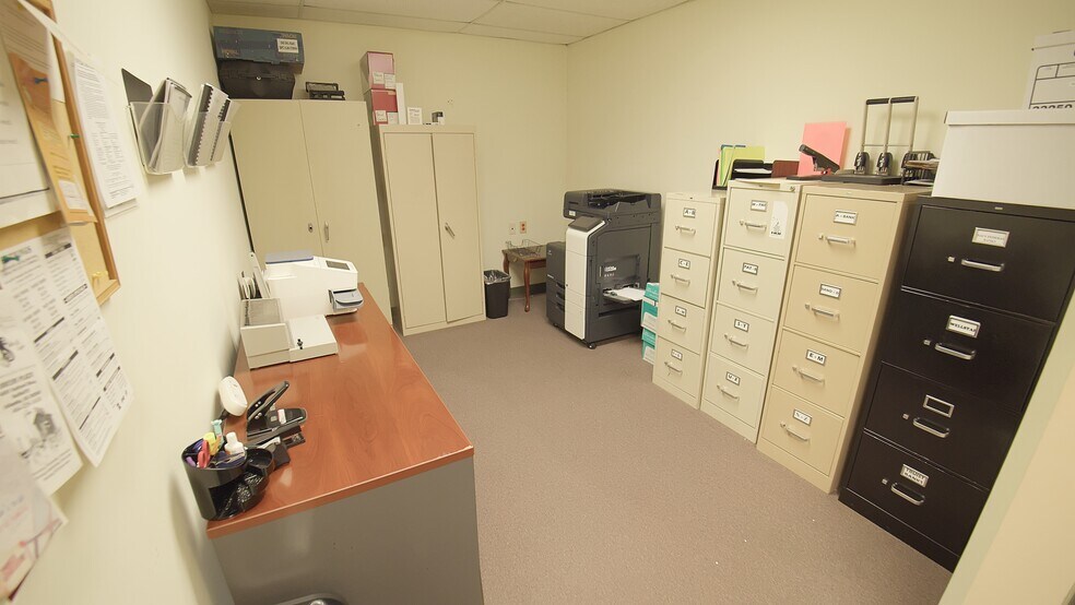 More Photos Of 3299 Northcrest Rd, Atlanta Office For Sale