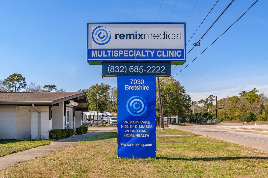 More Photos Of 7030 Bretshire Dr, Houston Medical For Sale
