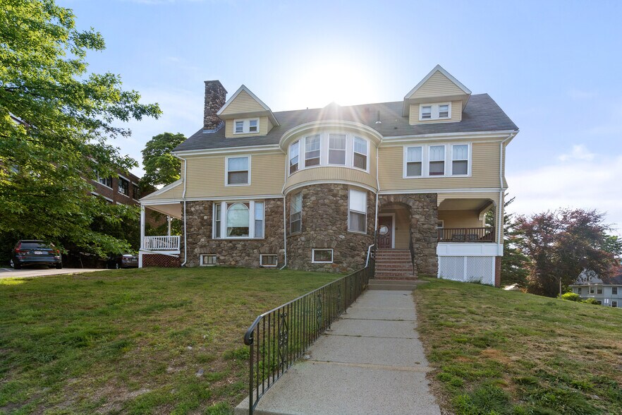 More Photos Of 14 Chiswick Rd, Brighton Apartments For Sale