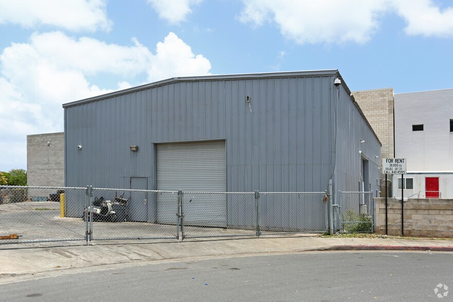 More Photos Of 1006 Mikole St, Honolulu Warehouse For Lease