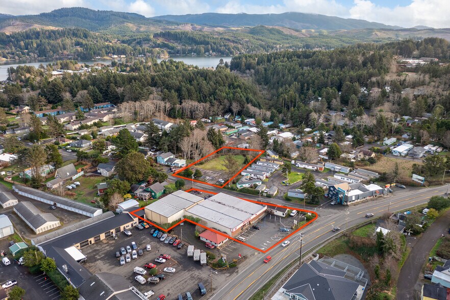 More Photos Of 3128 Ne Highway 101, Lincoln City Storefront For Sale