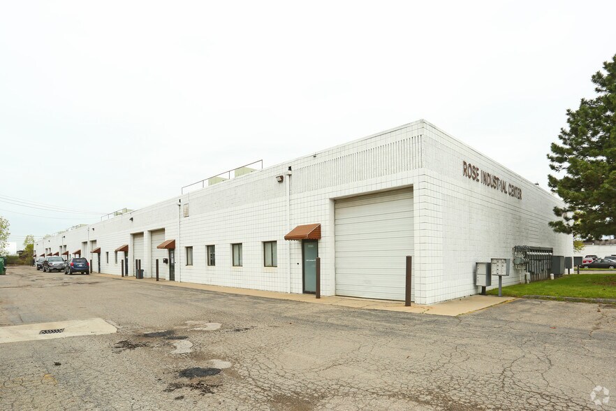 Primary Photo Of 12585-12623 Farmington Rd, Livonia Warehouse For Sale