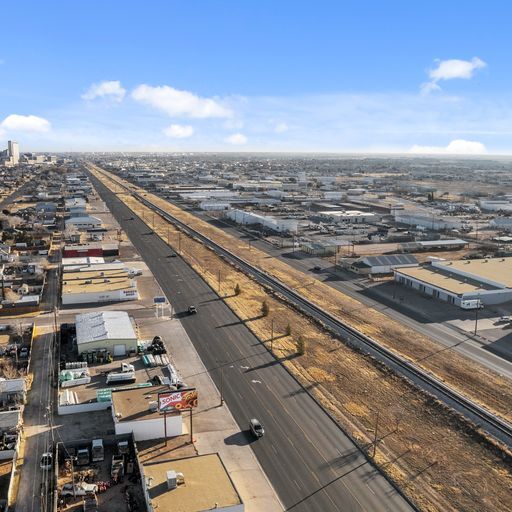 More Photos Of 2703 W Industrial Ave, Midland Warehouse For Lease