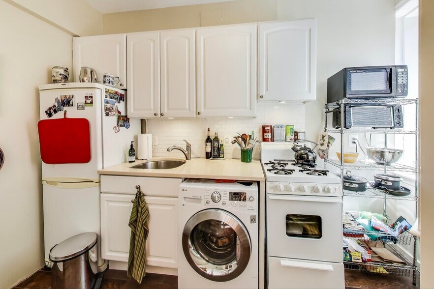 More Photos Of 1317 Corcoran St NW, Washington Apartments For Sale