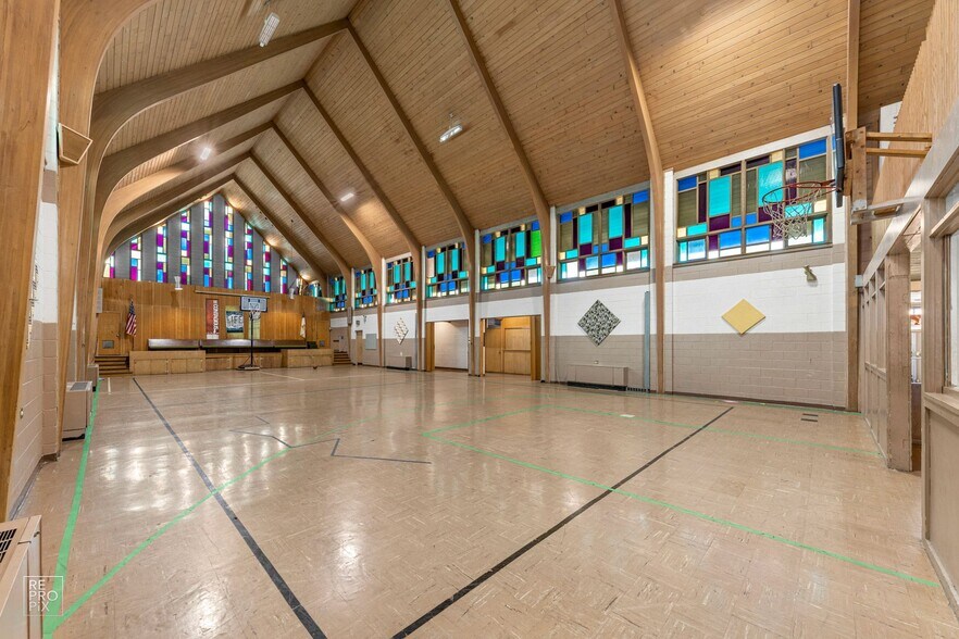 More Photos Of 3600 W 79th St, Chicago Religious Facility For Sale