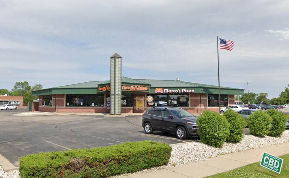 Primary Photo Of 1950 Center Ave, Janesville Freestanding For Lease