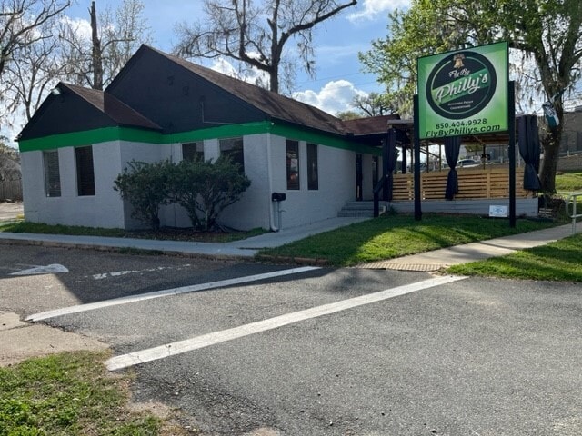 More Photos Of 2205 Apalachee Pky, Tallahassee Restaurant For Sale