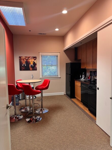 More Photos Of 561 1st St W, Sonoma Loft Creative Space For Lease