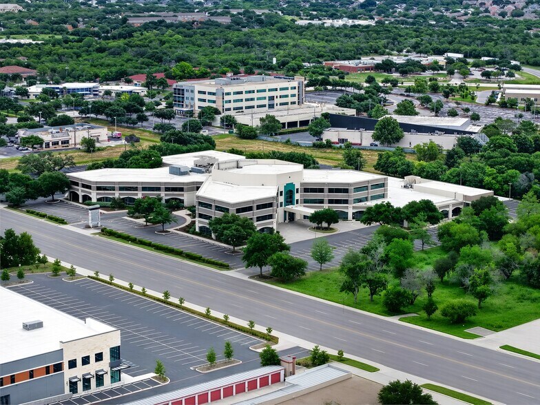 More Photos Of 9150 Huebner Rd, San Antonio Medical For Lease