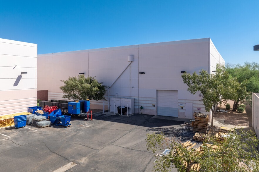More Photos Of 1315 W Drivers Way, Tempe Research And Development For Lease