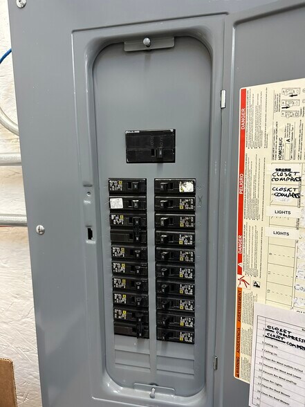 More Photos Of 1250 Rochester St, Lima Light Manufacturing For Lease