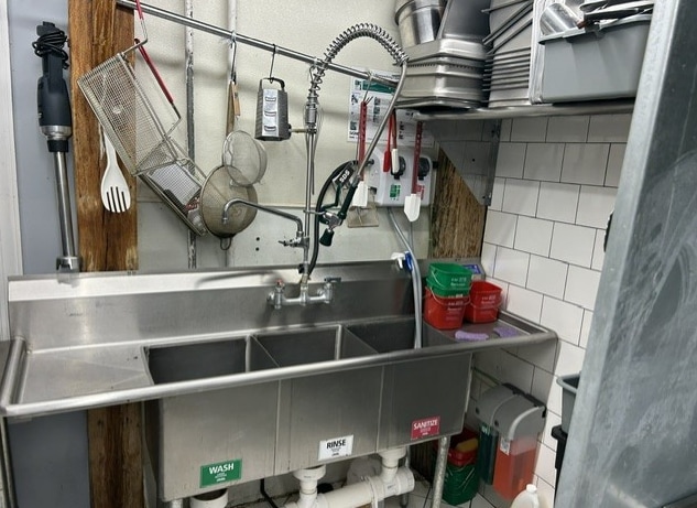 More Photos Of 53345 Main Rd, Southold Unknown For Lease