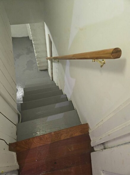 More Photos Of 1030 S Charles St, Baltimore Storefront Retail Residential For Lease