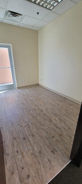 More Photos Of 5440 W Sahara Ave, Las Vegas Medical For Lease