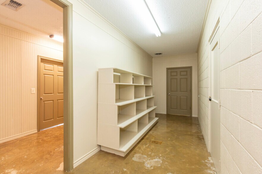 More Photos Of 4846 US Highway 67 W, Simms Daycare Center For Sale