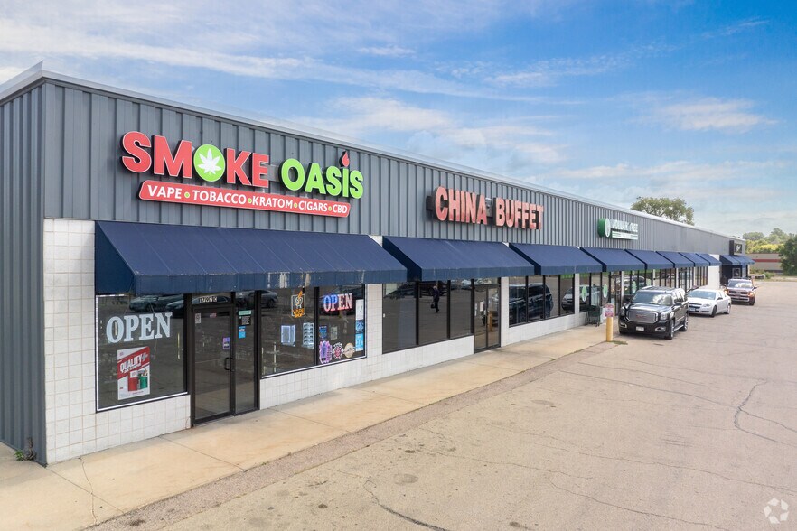 More Photos Of 1801 S West Ave, Freeport Storefront For Sale